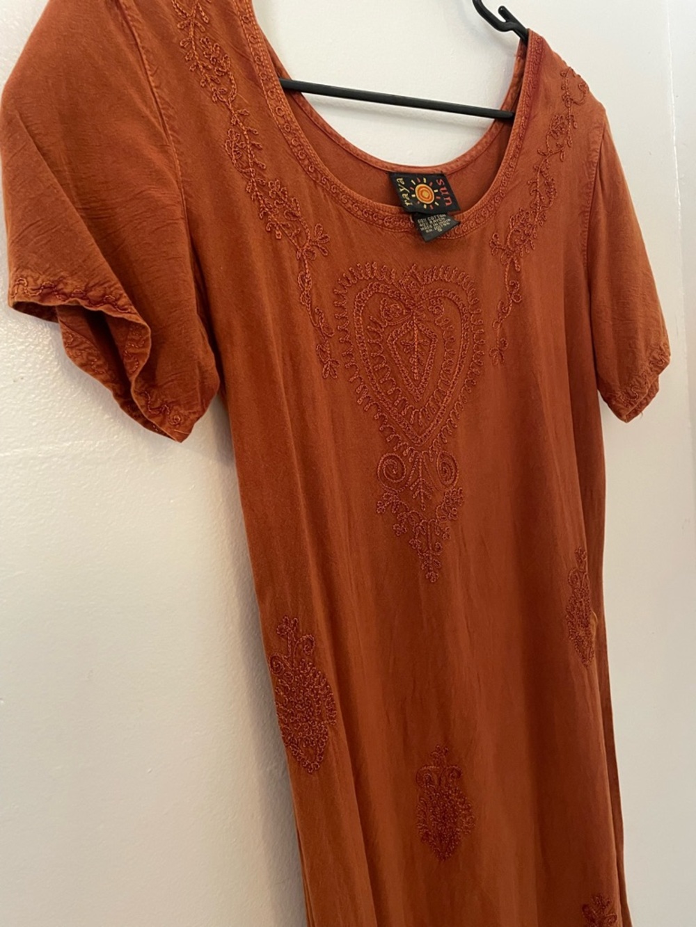 raya sun Embroidered Midi Dress in Rust